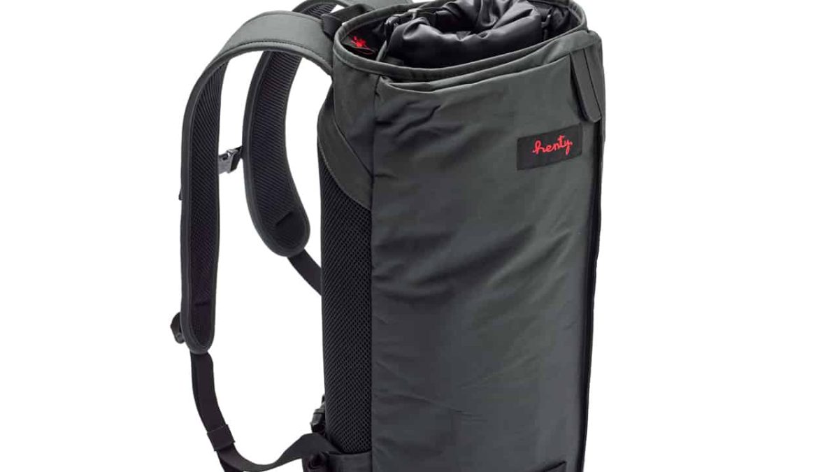 【美品】henty wingman backpack STDモデル Wingman Backpack | All-Weather Suit Bags | Henty